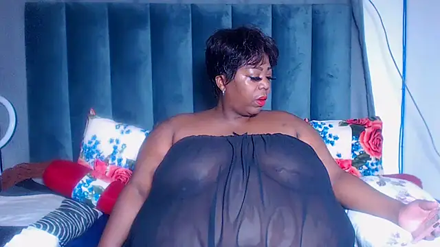 BustyWendyXXX47 online show from December 4, 2025, 11:35 pm