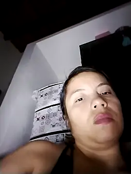 Snapshot of lisseth chatting on February 5, 2025, 7:50 am lisseth online show from February 5, 2025, 7:50 am