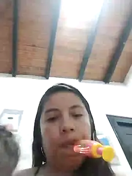 Snapshot of lisseth chatting on February 9, 2025, 3:32 am lisseth online show from February 9, 2025, 3:32 am