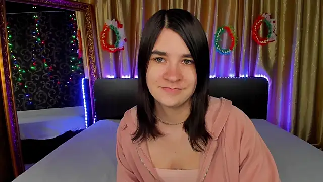  Polly Love  online show from April 10, 2026, 6:29 am