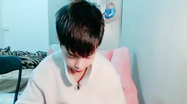 Snapshot of FFFFZ189 chatting on December 12, 2024, 2:22 pm FFFFZ189 online show from December 12, 2024, 2:22 pm