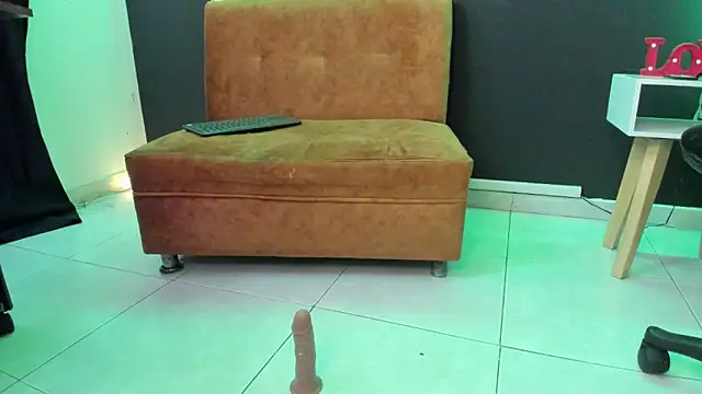 emma sexxy online show from February 18, 2025, 2:16 pm