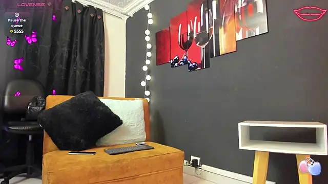 emma sexxy online show from March 5, 2025, 11:06 am