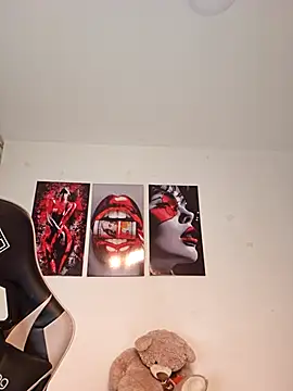 Antonella2 m online show from March 31, 2026, 5:02 pm