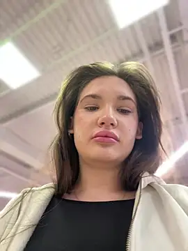 Holly Molii online show from December 8, 2024, 5:07 am