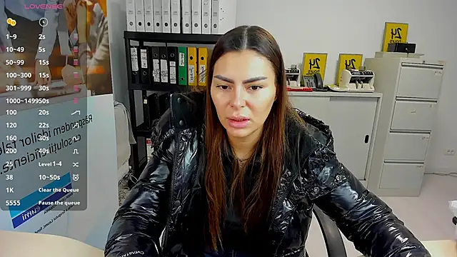 kilenyapatrice online show from March 3, 2025, 1:20 pm