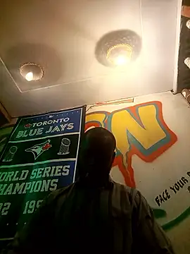 Landlordlandlord12 online show from January 17, 2026, 6:18 am