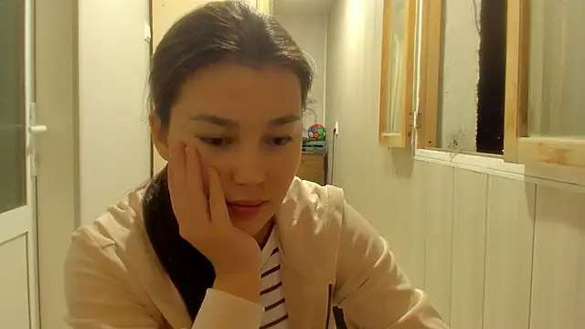 Snapshot of LunaXmii chatting on September 29, 2025, 9:52 pm LunaXmii online show from September 29, 2025, 9:52 pm