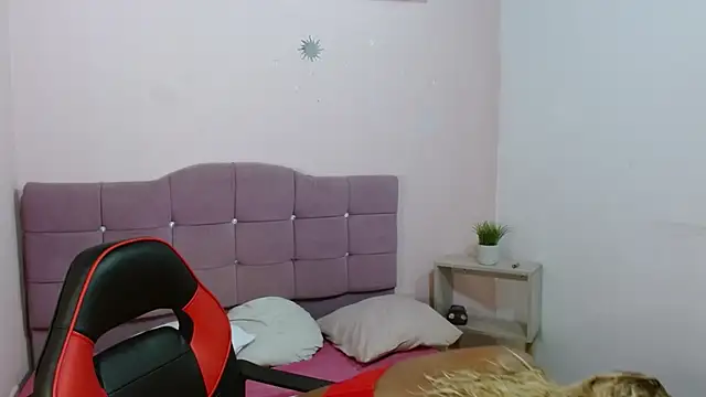 NatashaDormat online show from December 15, 2025, 2:49 am