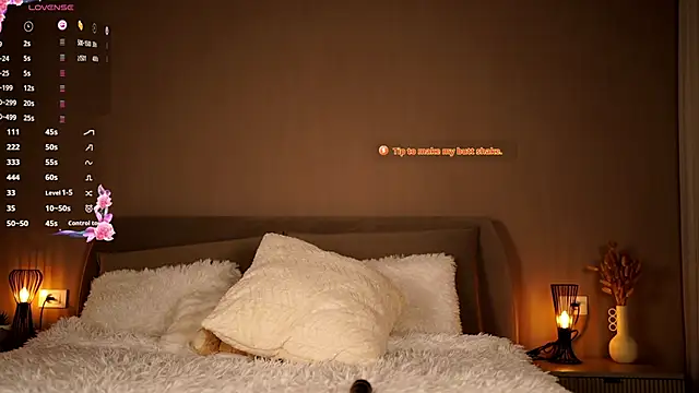 Snapshot of FrancescaNappi chatting on February 23, 2025, 6:56 pm FrancescaNappi online show from February 23, 2025, 6:56 pm