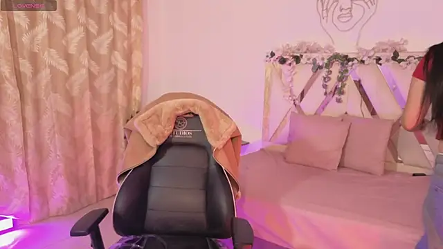 hina tay online show from February 25, 2026, 3:05 am