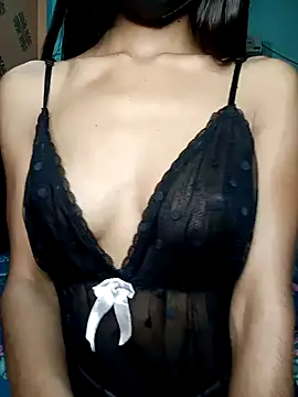 poojaji690 online show from February 1, 2025, 5:28 am