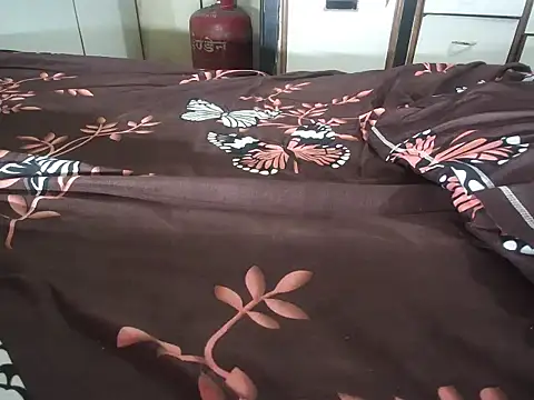 Snapshot of Kinjal_patel01 chatting on September 25, 2025, 4:38 am Kinjal patel01 online show from September 25, 2025, 4:38 am