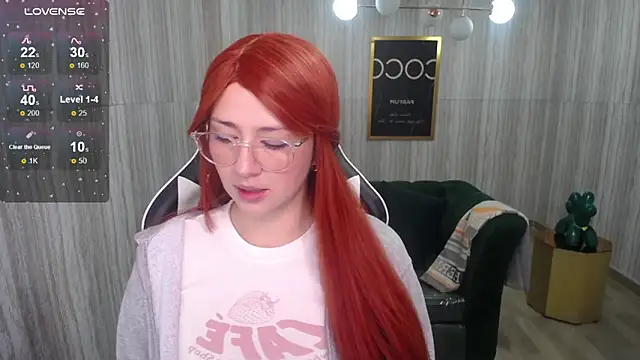 Snapshot of Rachel_t_ chatting on December 22, 2024, 12:05 pm Rachel t  online show from December 22, 2024, 12:05 pm