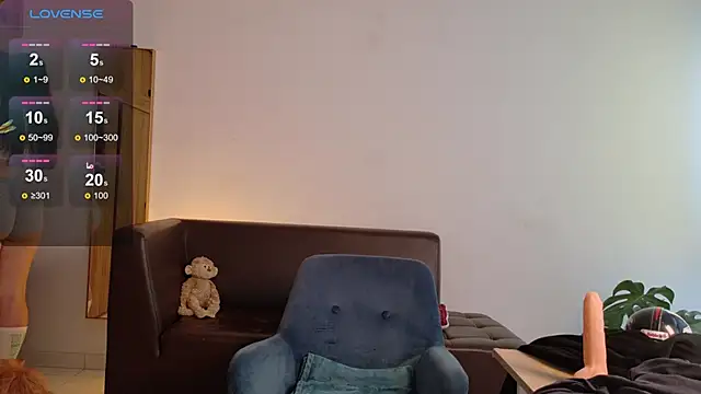 Snapshot of Rachel_t_ chatting on February 15, 2025, 7:17 pm Rachel t  online show from February 15, 2025, 7:17 pm