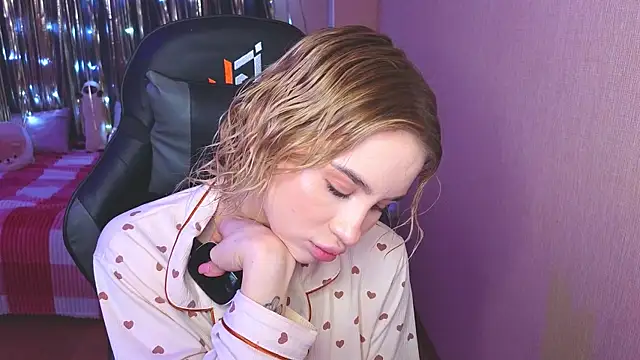 doll barbieee online show from February 5, 2025, 8:35 pm