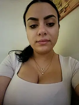 Snapshot of ElyzaIbarra chatting on February 16, 2025, 5:48 am ElyzaIbarra online show from February 16, 2025, 5:48 am