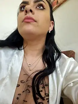 Snapshot of ElyzaIbarra chatting on February 23, 2025, 2:35 pm ElyzaIbarra online show from February 23, 2025, 2:35 pm