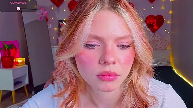 Red  Candy online show from March 27, 2026, 3:01 pm