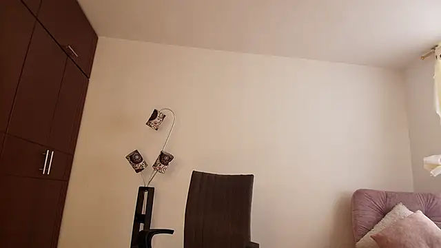 mariana cruzz online show from March 12, 2025, 9:13 pm