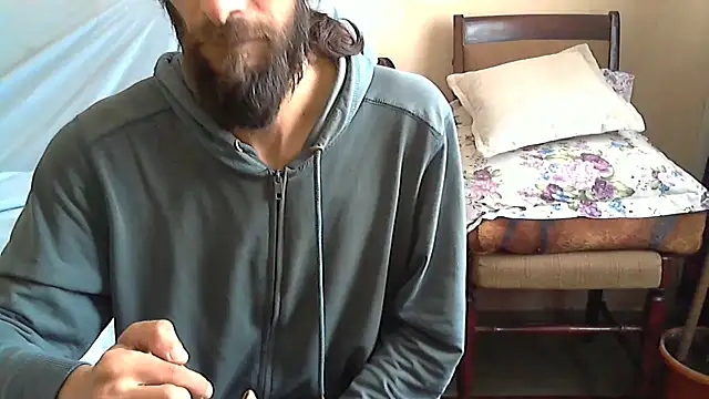 vulpe8400 online show from May 11, 2026, 8:42 am