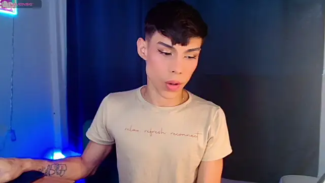 femboykeene online show from April 22, 2026, 10:44 pm