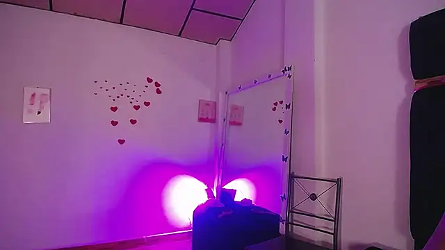 Snapshot of fulfill_fantasies1 chatting on February 24, 2025, 6:16 am fulfill fantasies1 online show from February 24, 2025, 6:16 am