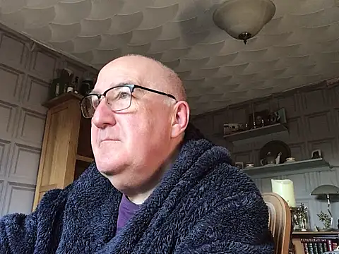 Adamdaddybear online show from March 1, 2025, 9:18 am