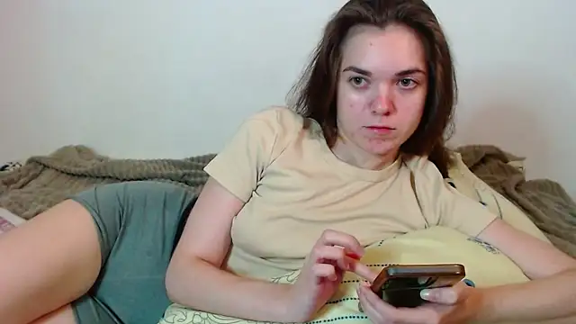 SallyMkn online show from November 15, 2025, 2:24 pm