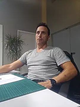 Lucas   81 online show from November 26, 2025, 7:15 pm