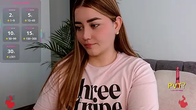 Lucia star   online show from October 18, 2025, 4:19 pm