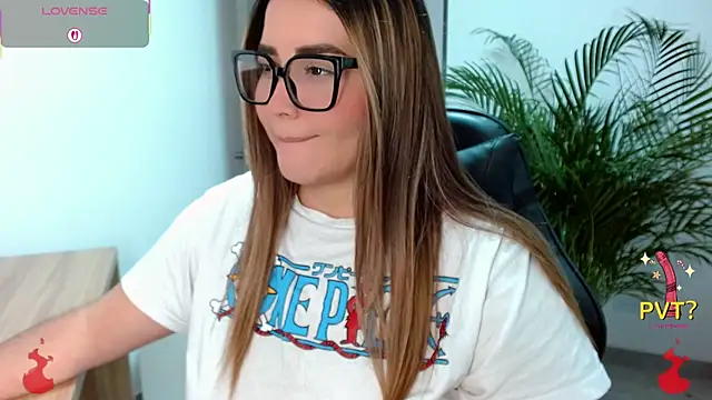 Lucia star   online show from April 7, 2026, 8:20 pm