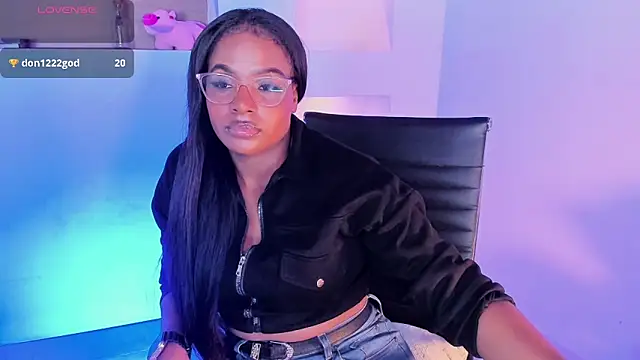 IvyBliss8 online show from January 28, 2025, 6:07 pm