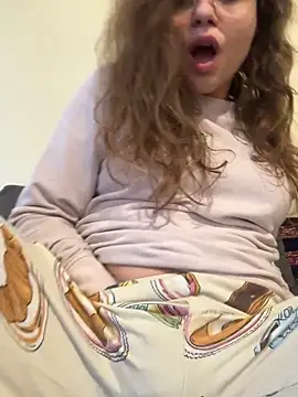 ItalianiMuli online show from February 15, 2026, 11:41 am