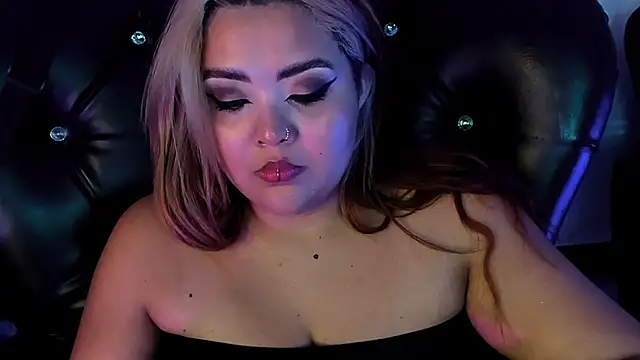 Snapshot of Agatha_humidity chatting on January 16, 2025, 8:22 am Agatha humidity online show from January 16, 2025, 8:22 am