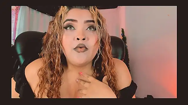 Snapshot of Agatha_humidity chatting on March 18, 2025, 8:48 pm Agatha humidity online show from March 18, 2025, 8:48 pm