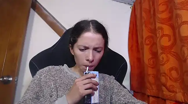 sweetdam12 online show from February 4, 2025, 9:10 pm