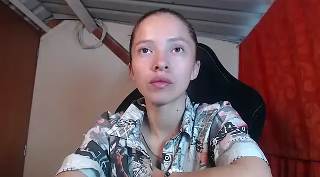 sweetdam12 online show from February 15, 2025, 2:33 pm