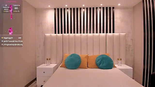 GiaFerrara online show from February 8, 2025, 9:24 am