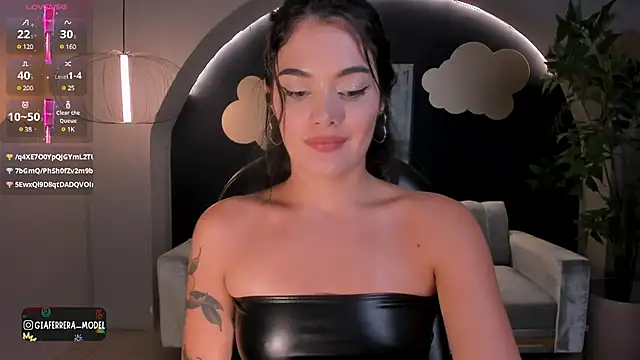 GiaFerrara online show from March 18, 2025, 1:21 am