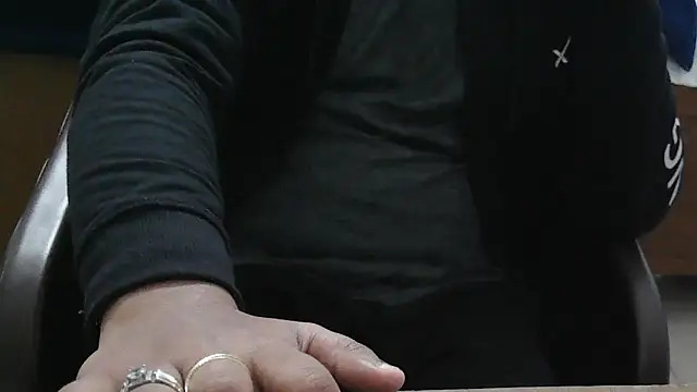 Snapshot of knigh_king chatting on January 20, 2025, 7:15 am knigh king online show from January 20, 2025, 7:15 am