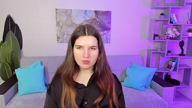 BonneyLove online show from September 15, 2025, 5:24 pm