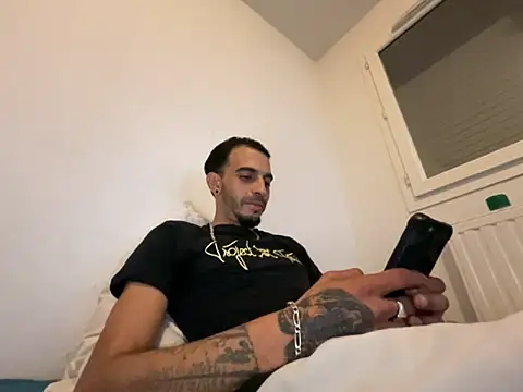 Rebeu313 online show from October 11, 2025, 7:01 pm