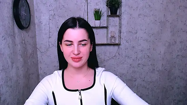 Snapshot of DivaKaily_ chatting on February 6, 2025, 9:32 am DivaKaily online show from February 6, 2025, 9:32 am