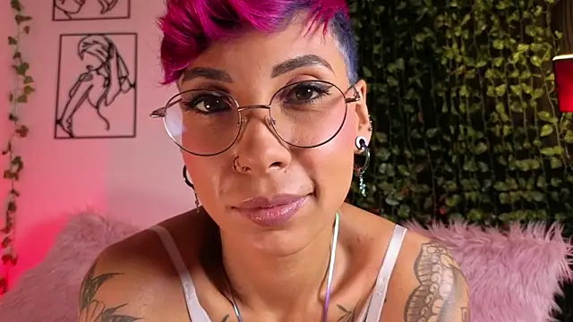 MiaMorgan  online show from October 14, 2025, 2:07 pm