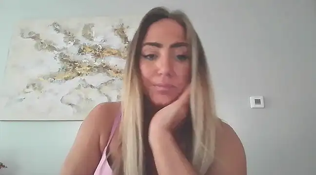 sunshinekisses online show from March 6, 2025, 8:59 pm