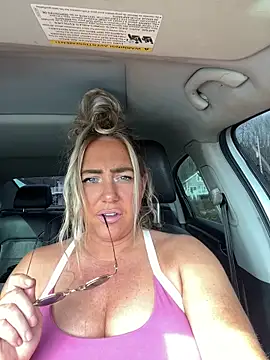 sunshinekisses online show from May 3, 2026, 1:50 pm