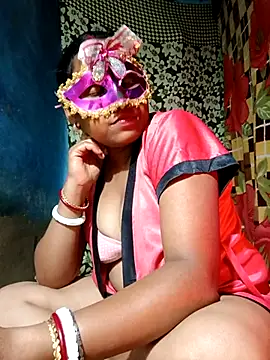 Snapshot of AparnaBoudi chatting on March 1, 2026, 6:21 pm AparnaBoudi online show from March 1, 2026, 6:21 pm