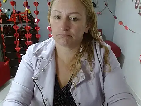 emperabigbootybigass online show from February 18, 2025, 12:39 pm