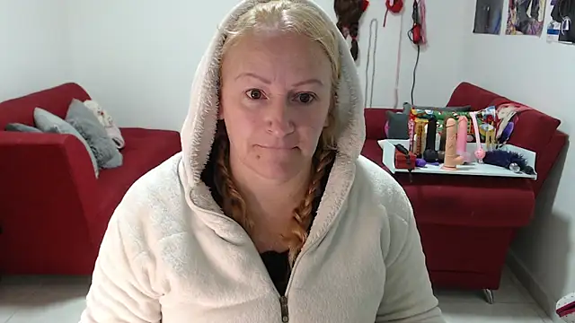 emperabigbootybigass online show from December 15, 2025, 12:20 pm